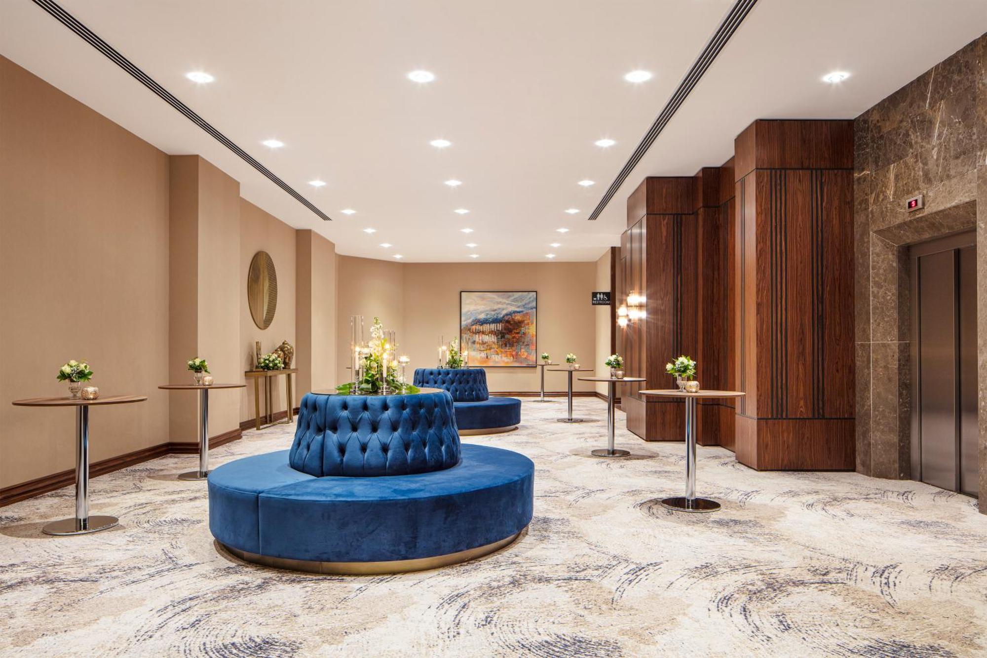 Delta Hotels by Marriott Istanbul Kagithane Exteriör bild