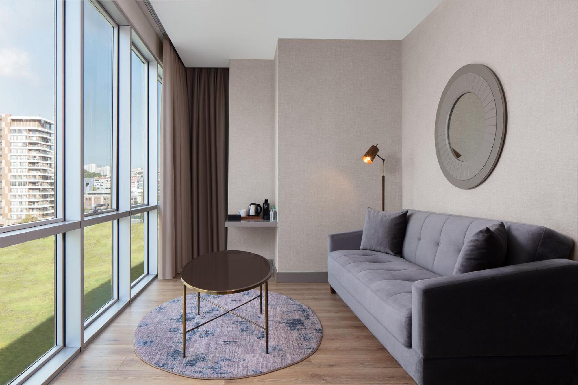 Delta Hotels by Marriott Istanbul Kagithane Exteriör bild
