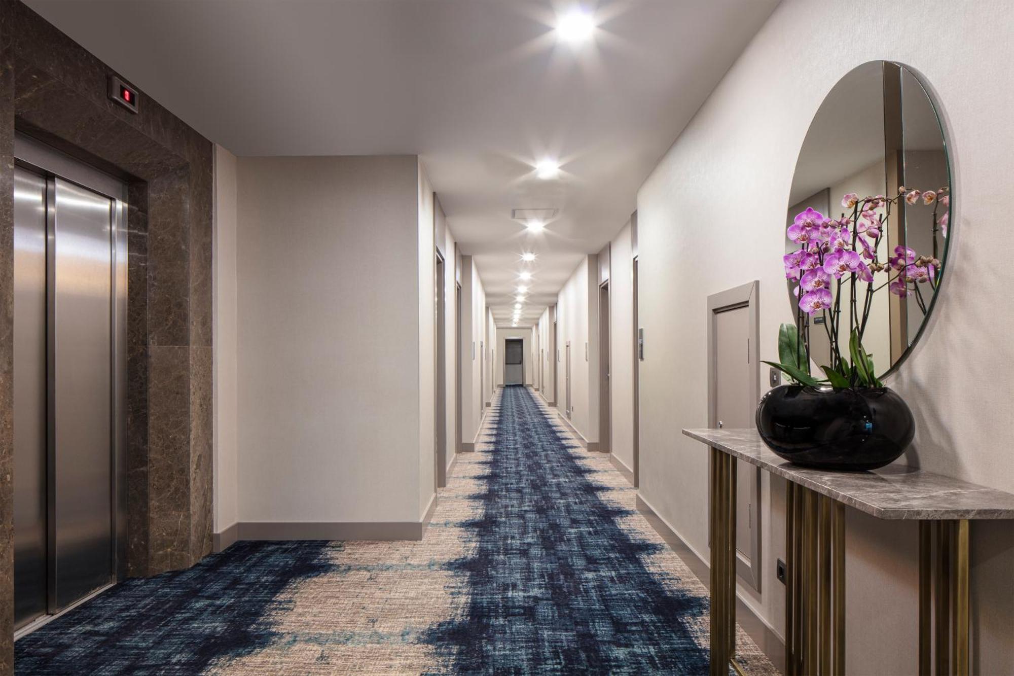 Delta Hotels by Marriott Istanbul Kagithane Exteriör bild