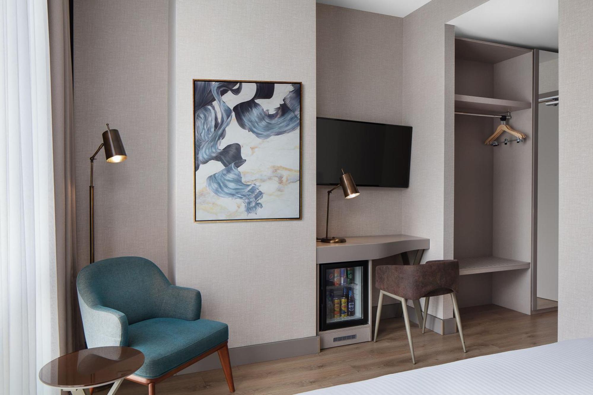 Delta Hotels by Marriott Istanbul Kagithane Exteriör bild