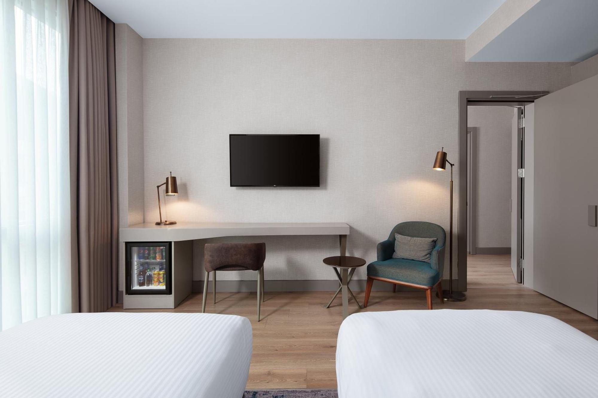 Delta Hotels by Marriott Istanbul Kagithane Exteriör bild