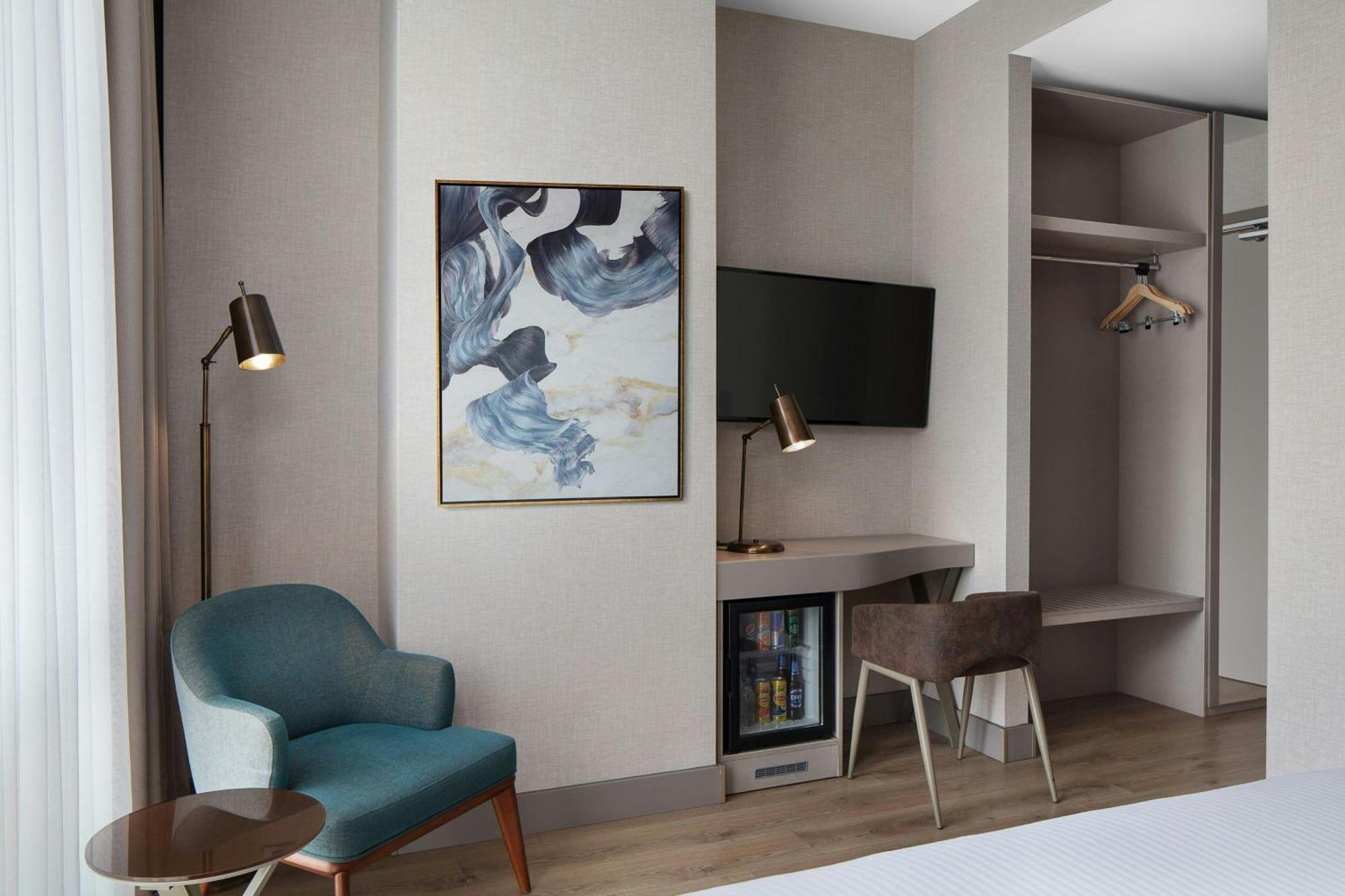 Delta Hotels by Marriott Istanbul Kagithane Exteriör bild