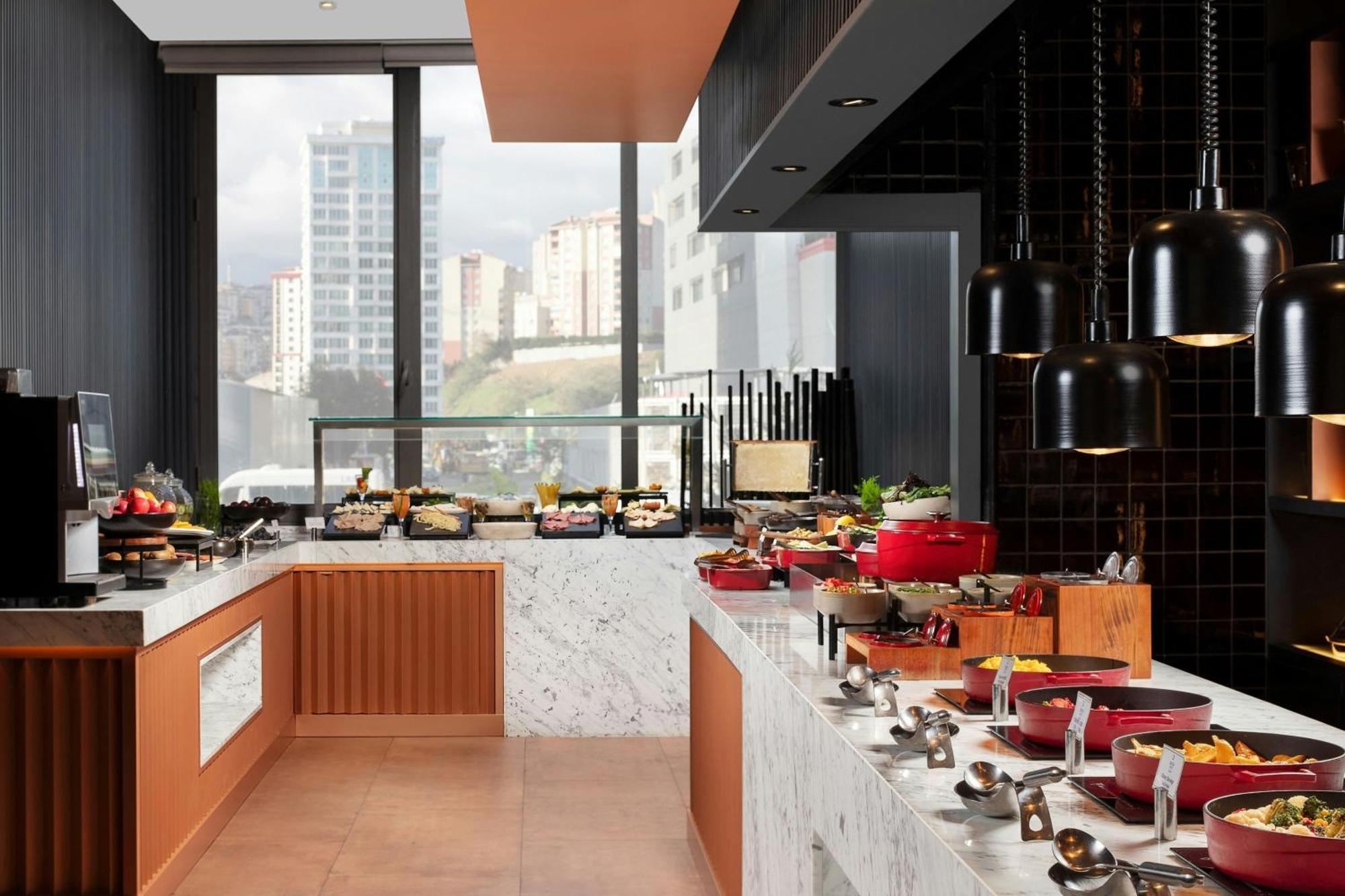 Delta Hotels by Marriott Istanbul Kagithane Exteriör bild