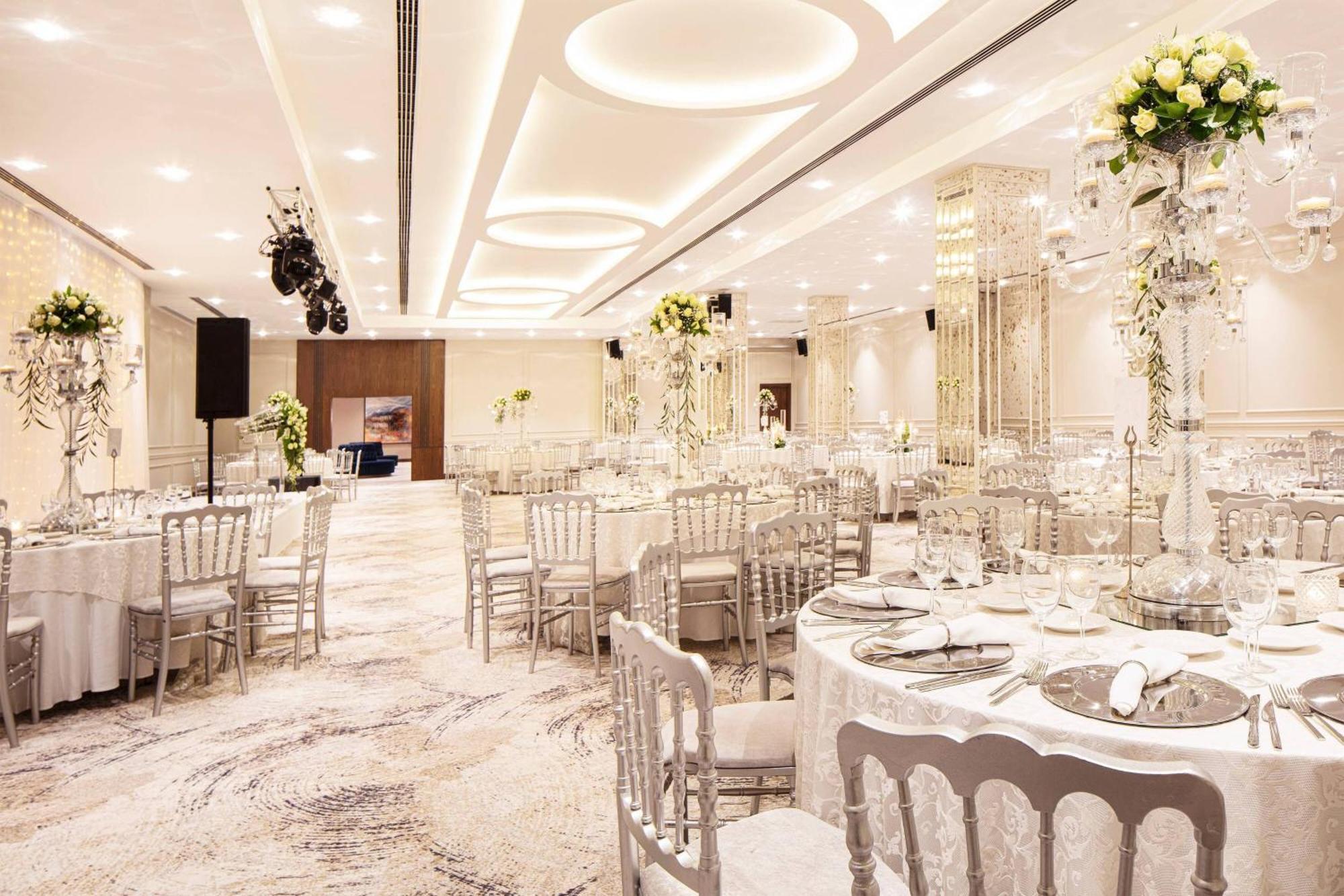 Delta Hotels by Marriott Istanbul Kagithane Exteriör bild